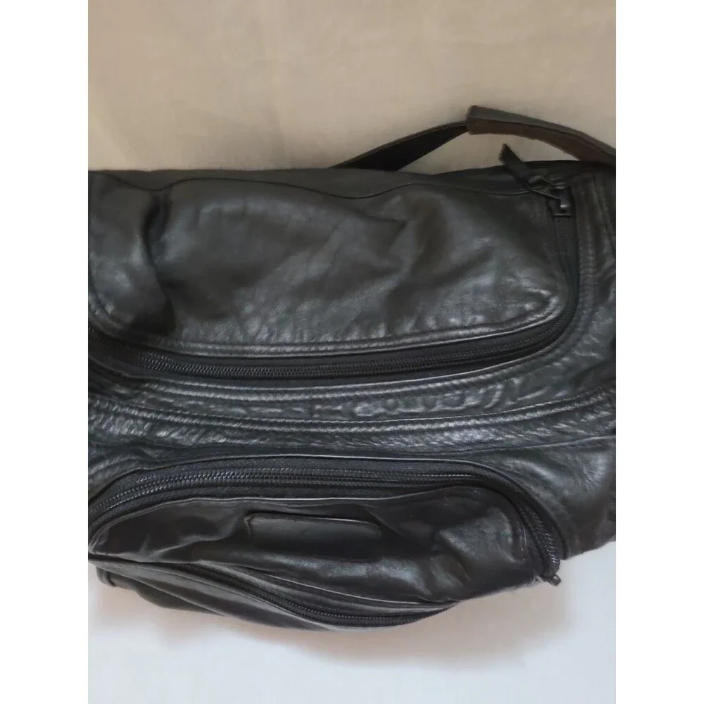 Tumi Black Leather Travel Bag Made in USA Toiletry Camera Utility Case READ